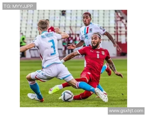 亚特兰特与蒙特瑞激战正酣比分揭晓引发球迷热议 亚特兰特与蒙特瑞激战正酣比分揭晓引发球迷热议